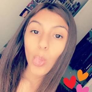 Meet your Posher, Nathalia